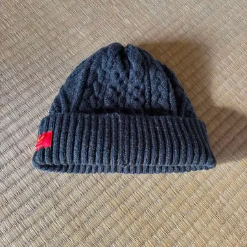 더 소프트머신 SM-503 다크 그레이 니트 모자