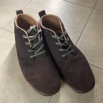 GRAVIS 다크 브라운 스웨이드 하이컷 신발