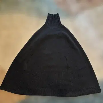 VERMEIL 블랙 리브 하이넥 판초