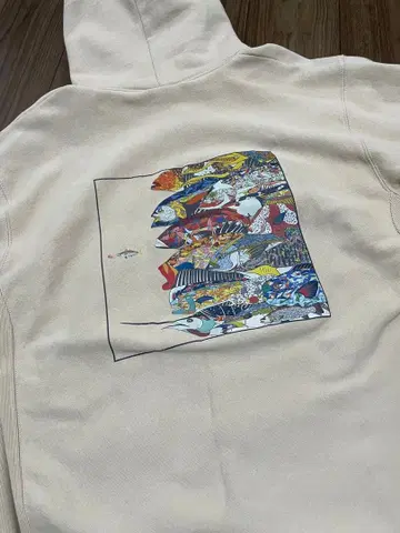 네이비 어패럴 물고기 떼 후드티