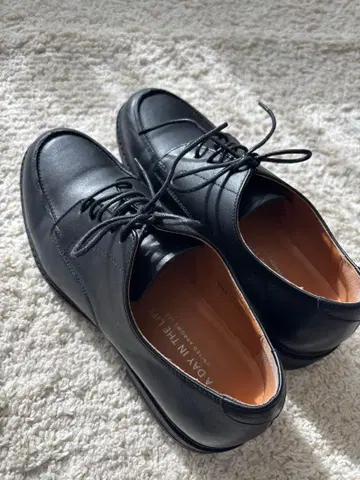 블랙 가죽 신발