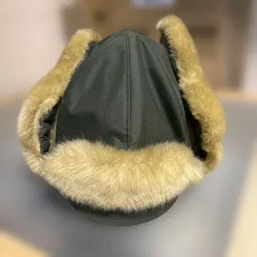 다크 그린 퍼 플라이트 캡