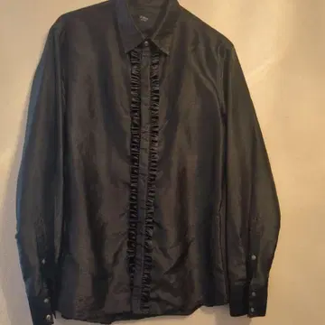 T-Blood 프릴 달린 블랙 셔츠