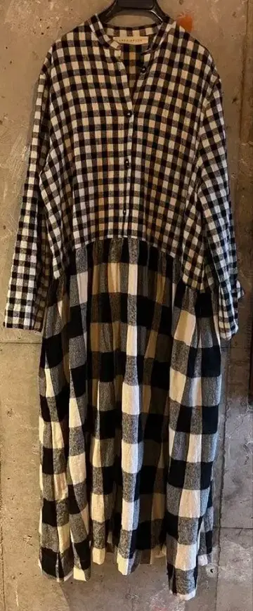 LARA KRUDE 체크 패턴 롱 원피스