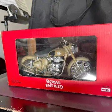 Royal Enfield Classic 500 모형 1:12
