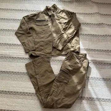 글래디에이터 카키 자켓 팬츠 세트