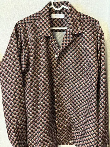 IMHERIT 기하학 패턴 브라운 긴팔 셔츠