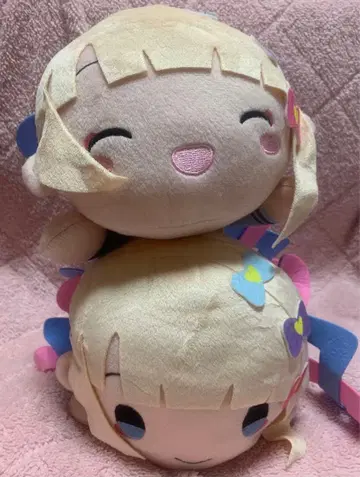 NEEDY GIRL OVER DOSE 누워있는 봉제 인형 초텐짱