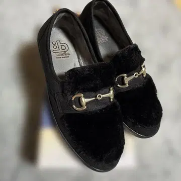 블랙 로퍼 39 사이즈 골드 장식 포함