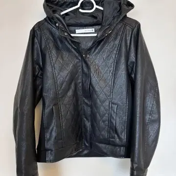 부즈루드 블랙 퀼팅 가죽 자켓 M