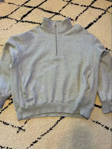 그레이 하프 지퍼 맨투맨