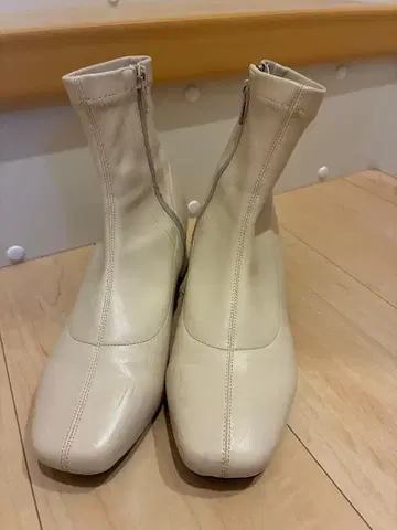 ORiental TRaffic 아이보리 가죽 지퍼 부츠 화이트