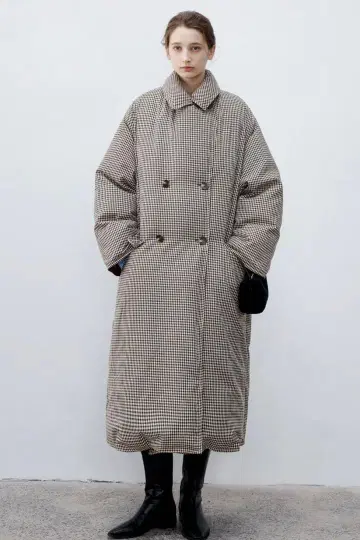 체크 무늬 다운 코트