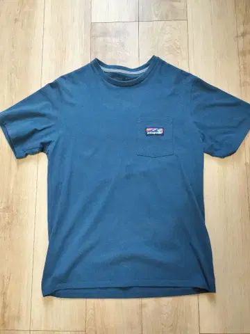 patagonia 파랑 T셔츠 포켓 부착