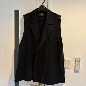 HARE 블랙 더블 버튼 베스트