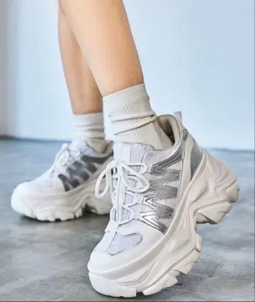 [ PAGE BOY ] 화이트 통굽 스니커즈 M 사이즈