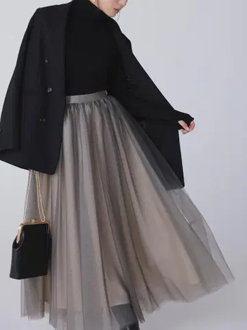 새상품급 2024AW 아뉴앙스 시어 볼륨 샤샤 스커트 M