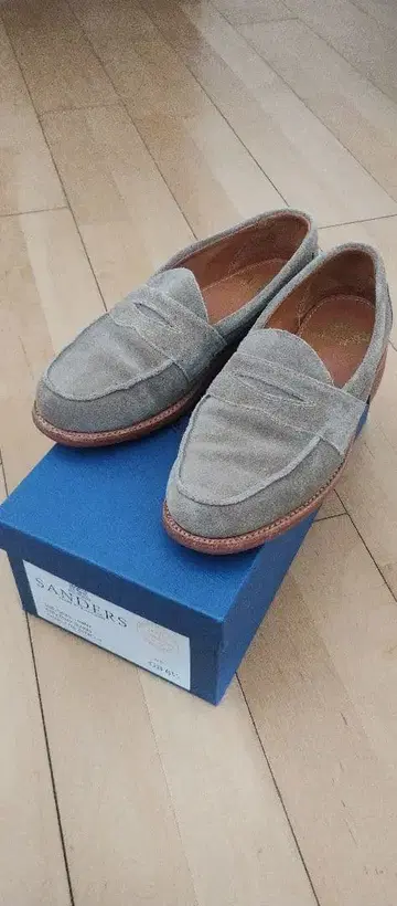 SANDERS DirtyBuckSuede 코인 로퍼