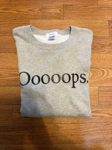 Oooops. 로고 맨투맨