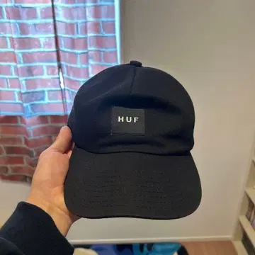 HUF 블랙 캡 스냅백