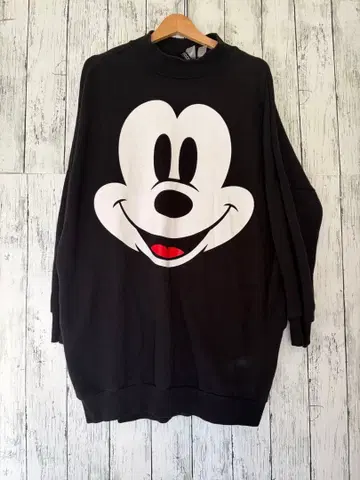 귀여운 H&M 미키 빅 맨투맨 M 사이즈 블랙 긴 길이