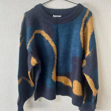 CLASSICAL ELF 추상 패턴 니트