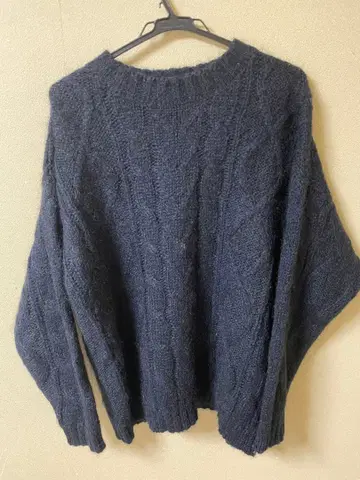 Unknown Black Mohair cable knit 모헤어50%