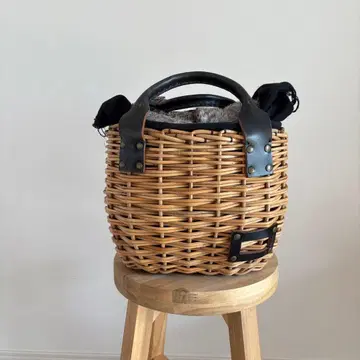 에바고스 ebagos 퍼 달린 등나무와 가죽 카고백