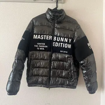 MASTER BUNNY EDITION 다운 자켓 사이즈 5