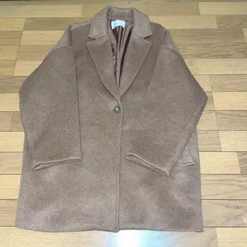 브라운 싱글 버튼 롱 코트