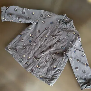 토피즈 캐릭터 패턴 자켓