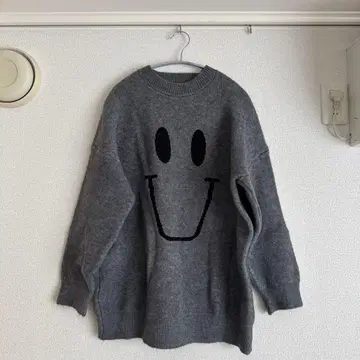 스마일 프린트 그레이 니트