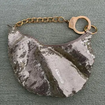 CUFFZ 스팽글 파우치 실버 계열