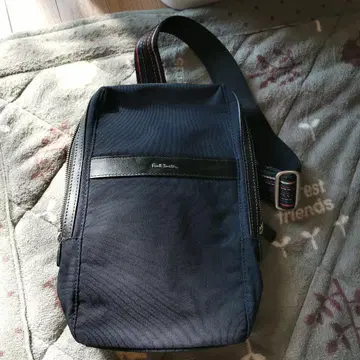 폴 스미스 숄더백 네이비