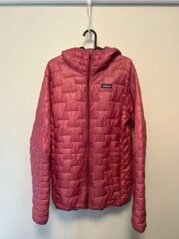 Patagonia 핑크 다운 자켓 후드 부착