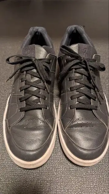 온 더 로저 클럽하우스