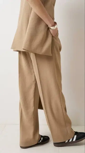 카르제 벨티드 팬츠