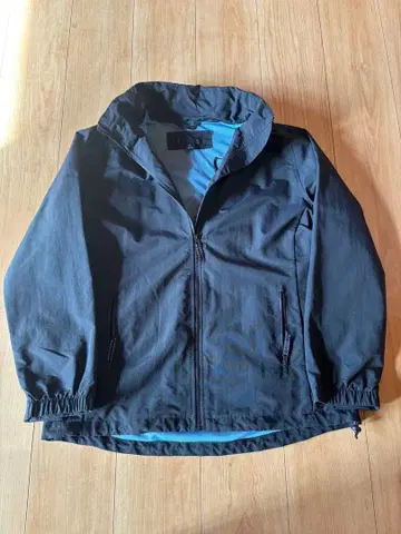 다크 네이비 후드 부착 나일론 자켓 M 사이즈