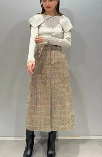 [ 새상품급 ] 라메 리브 빅칼라 가디건