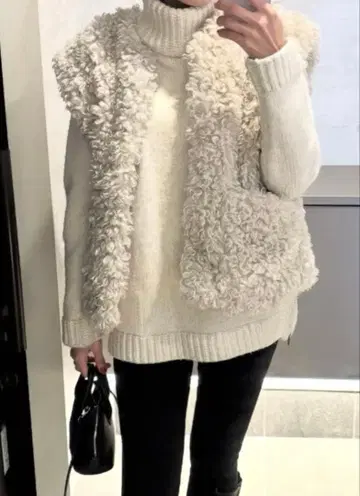 ZARA KNIT 화이트 터틀넥 니트