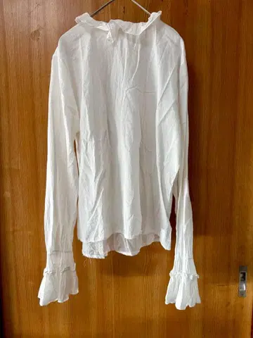 Libracue 리브라큐 클링클 프릴 블라우스 화이트 사이즈 2