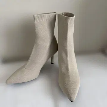 [ RANDA ] 베이지 니트 부츠