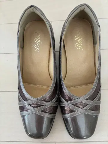 그레이지 웨지힐 펌프스