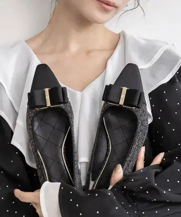 새상품급 RANDA 콤비 재료 리본 플랫 펌프스