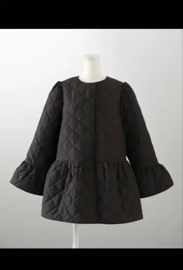 HUIT 벨 슬리브 페플럼 퀼팅 코트 블랙 사이즈 M