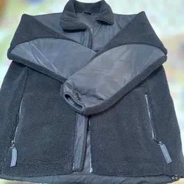 WILD THINGS 블랙 플리스 자켓 L 사이즈