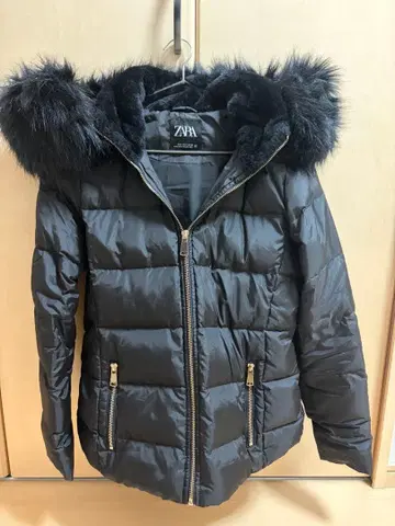 ZARA 블랙 후드 부착 다운 자켓