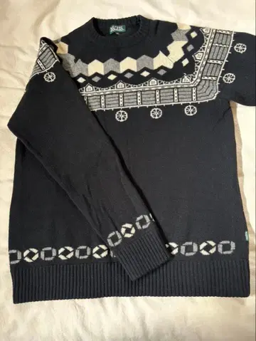 DELUEX 울 혼방 크루넥 스웨터