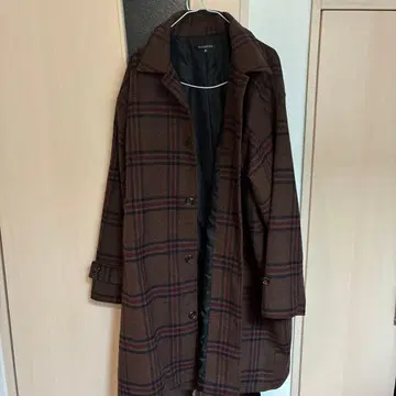 브라운 계열 체크 체스터 코트