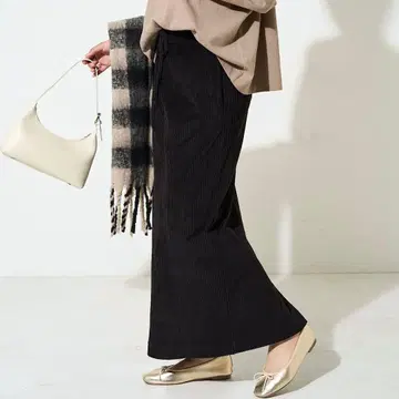 한정판 전개 컷 코듀로이 슬릿 이지 스커트